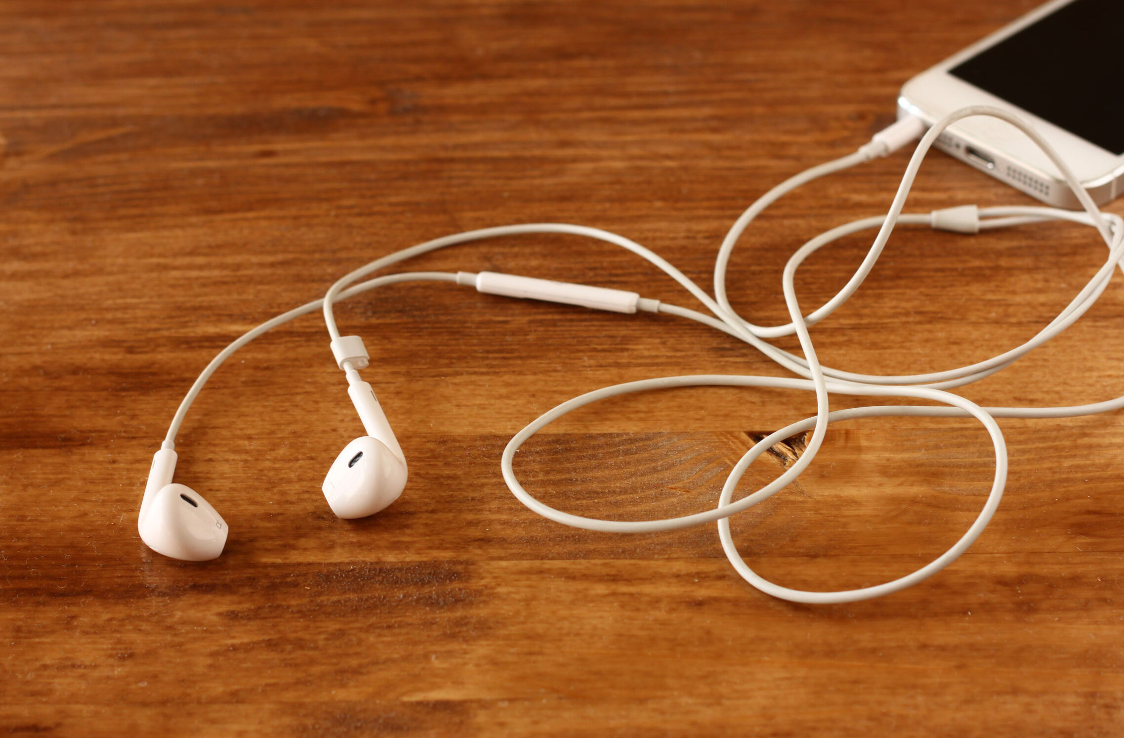 headsets inalambricos vs cableados latencia real